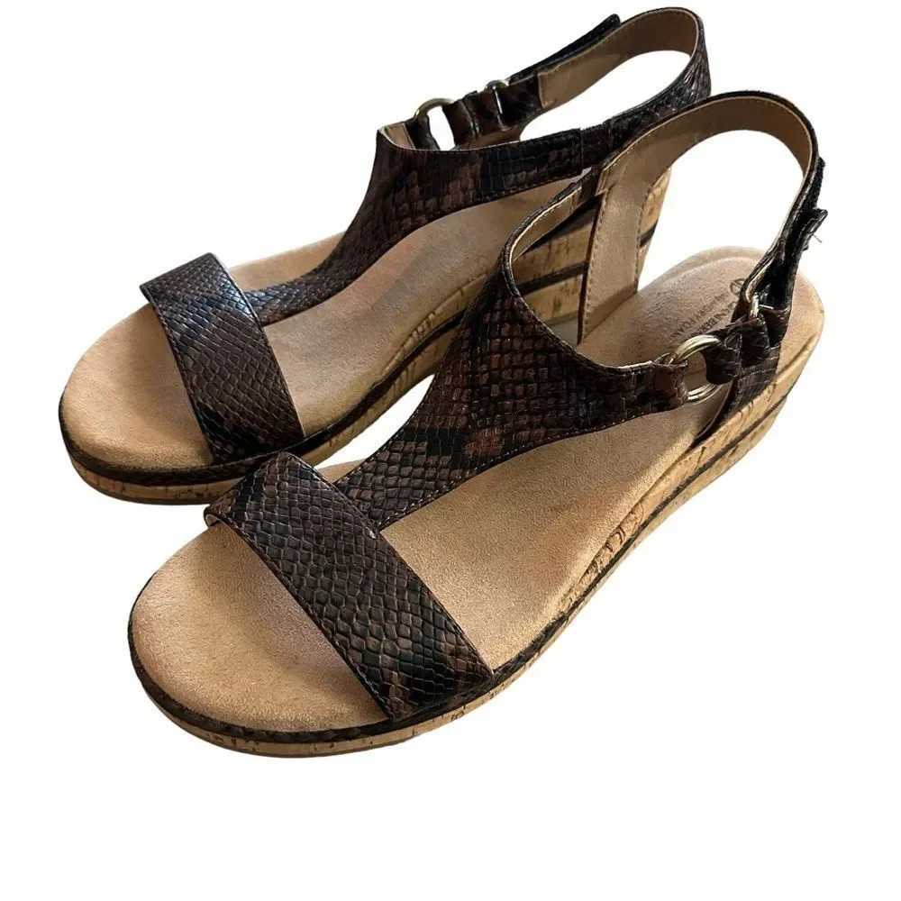 Gianni Bernini Terril Wedge Sandals Women 10M Brown Snakeskin Strappy Cork Heels
